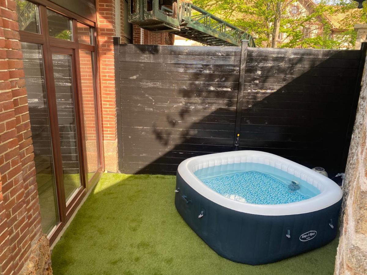 Studio Duplex Avec Spa Et Cour Privee Bonnelles Exterior photo